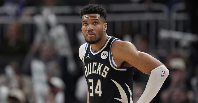 MK体育APP-幸无大碍！字母哥谈扣篮受伤：本想重返赛场 但球队说不值得冒险