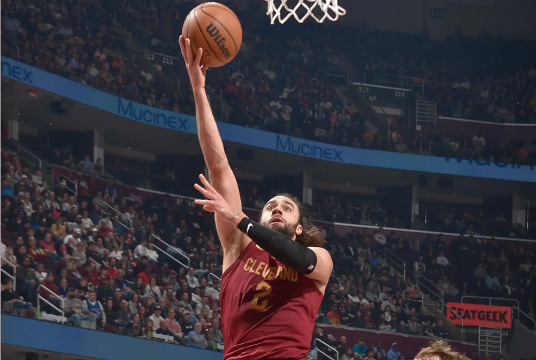 MK体育网页版-惨败中的好消息！伤愈复出的骑士侧翼大将的状态看起来相当不错？